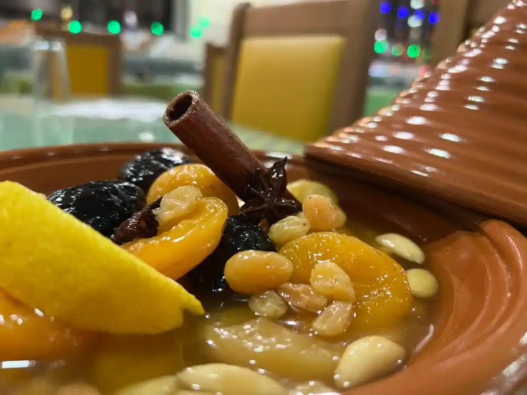 Plat traditionnel algérien servi à l'hôtel Hydra